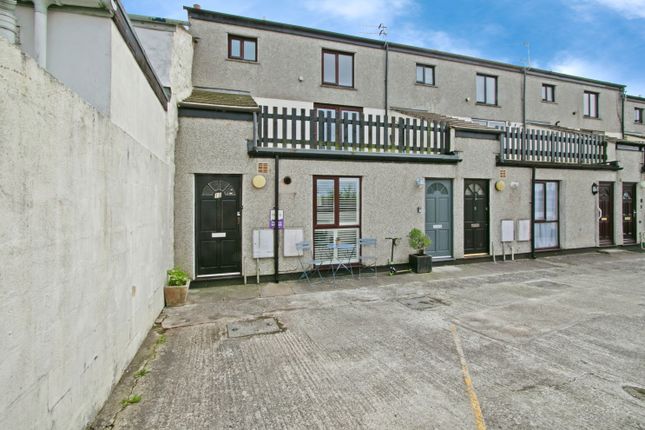 2 bedroom maisonette for sale