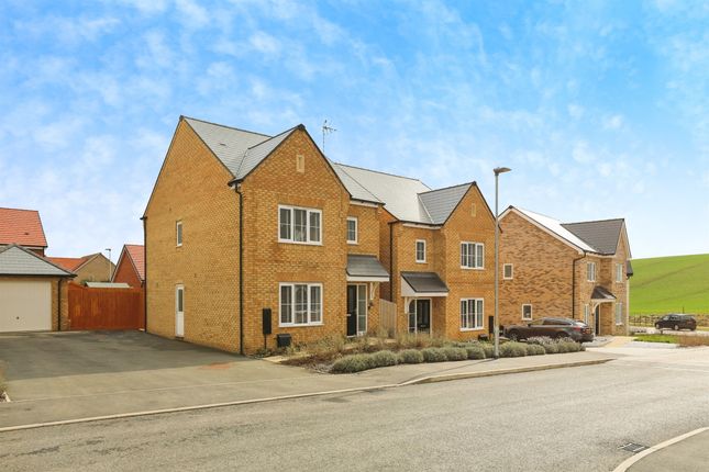 3 bed detached house