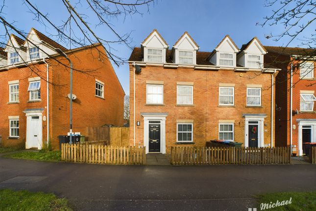 Grange Farm, Milton Keynes MK8 4 bed townhouse for sale