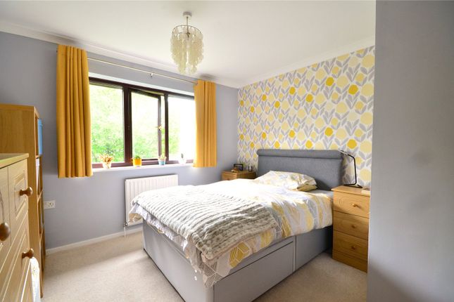 Blindley Heath, Lingfield, RH7 1 bed apartment for sale