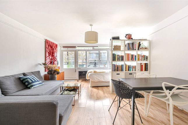 Studio flat for sale