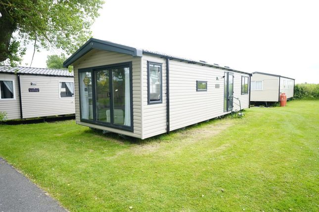 2 bedroom static caravan for sale