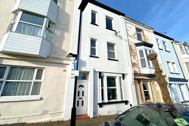 Melville Street, Sandown 6 bed terraced house for sale