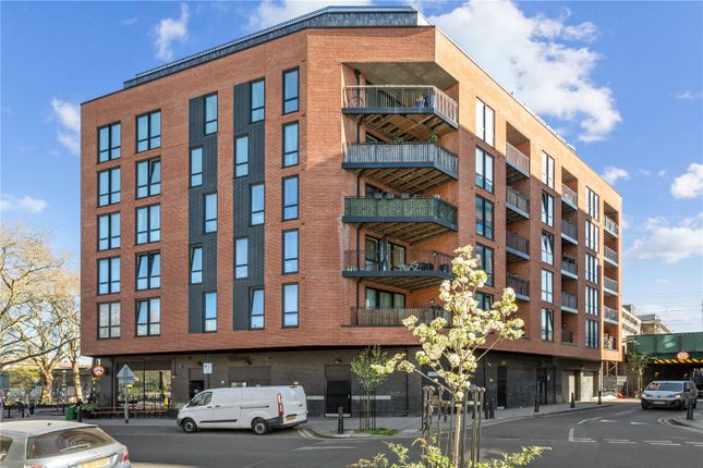 Buckhurst Street, London, E2 1 bed apartment for sale
