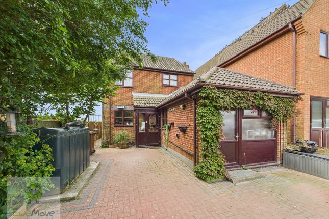 3 bed detached house