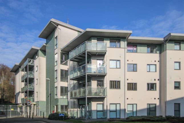 Rollason Way, Brentwood 2 bed apartment for sale