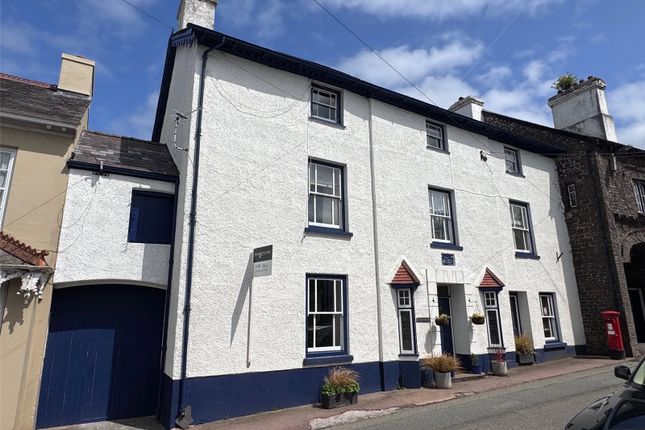 7 bed town house