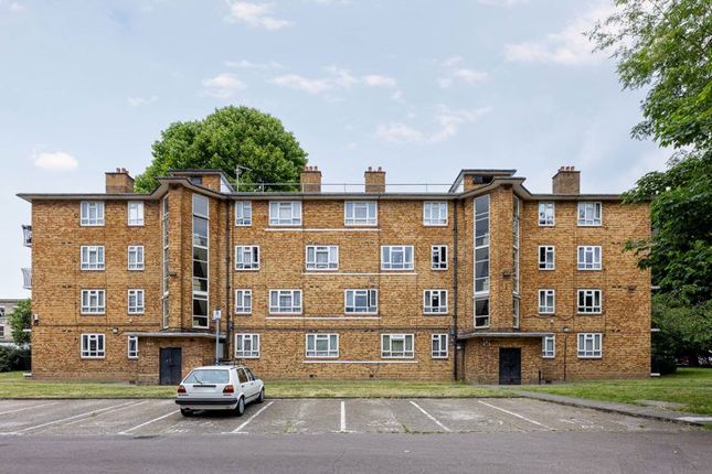 Kelmscott Gardens W12 2 bed ground floor flat for sale