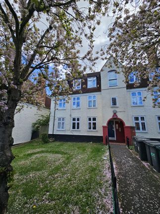 3 bedroom flat for sale