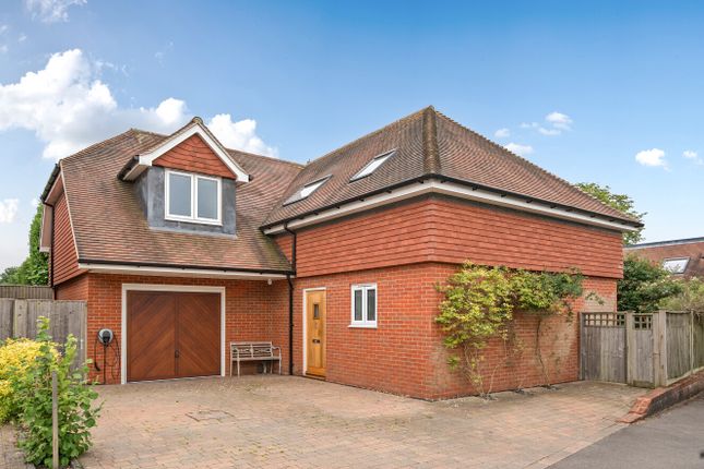 Vigus Close, Winchester, Hampshire, SO23 4 bed detached house for sale
