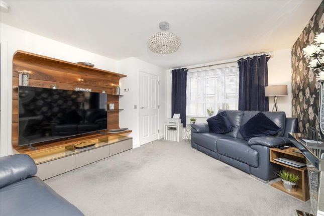 17 Windlass Drive, Wallyford, EH21 3 bed end of terrace house for sale