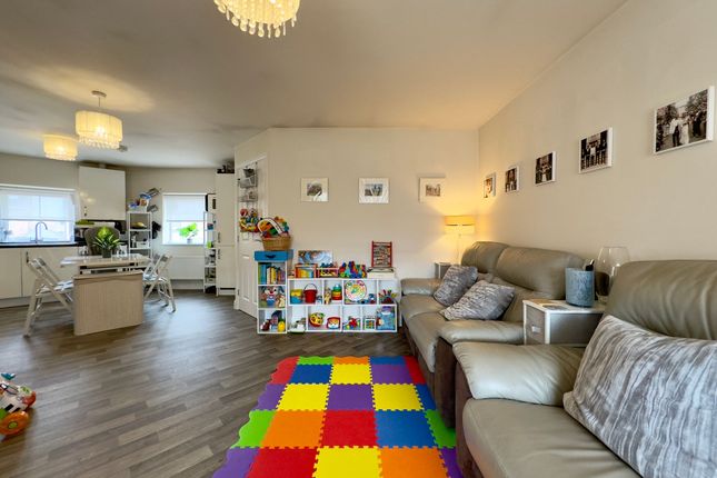 Haydon Lane, Leicester, LE4 2 bed flat for sale