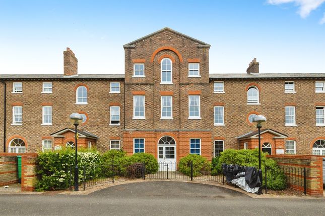 2 bed flat