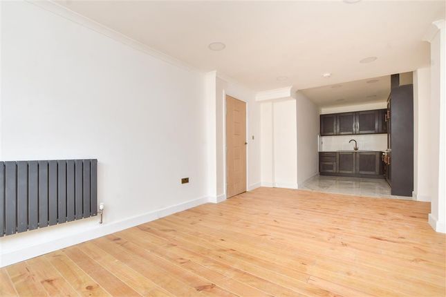 Brighton Road, Purley, Surrey 2 bed ground floor flat for sale
