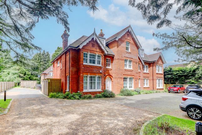 2 bed flat