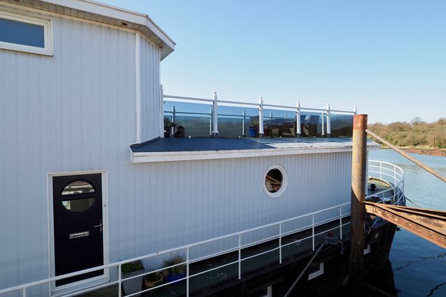 5 bedroom house boat for sale