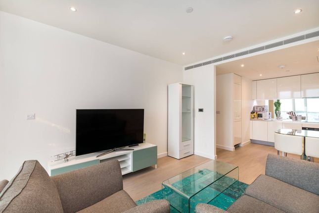 Wandsworth Road, Vauxhall, London, SW8 1 bed flat for sale