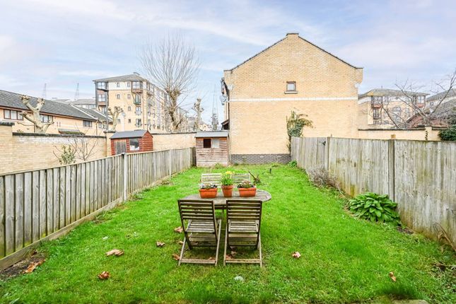 Evelyn Road, Royal Docks, London, E16 3 bed house for sale