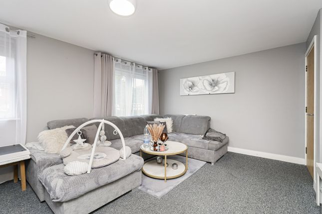 Brook Square, Woolwich SE18 1 bed apartment for sale