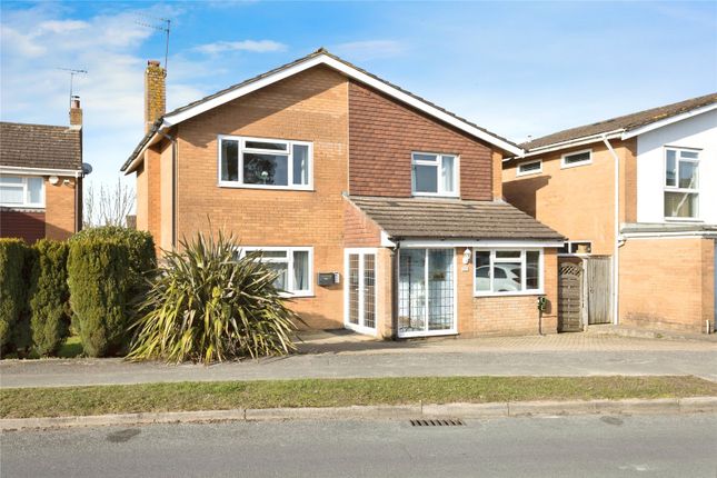 5 bed detached house