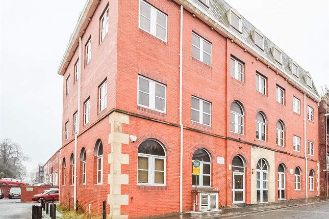 Thornhill Street, Wakefield WF1 1 bed flat for sale