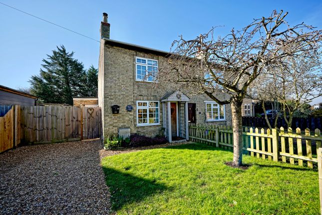 2 bedroom semi-detached house for sale