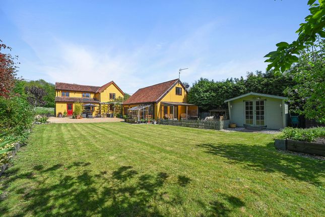 5 bed detached house