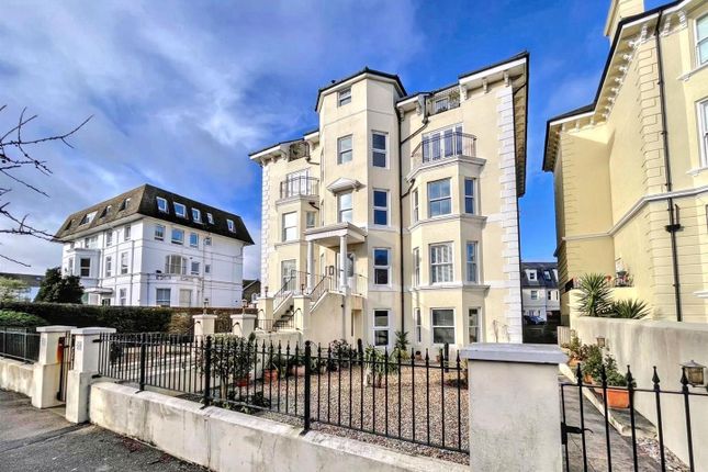 Trinity Trees, Eastbourne 2 bed flat for sale