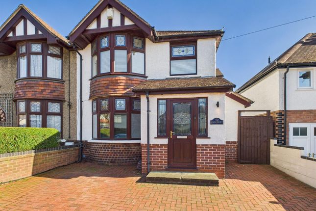Wellsprings Road, Longlevens, Gloucester 4 bed semi