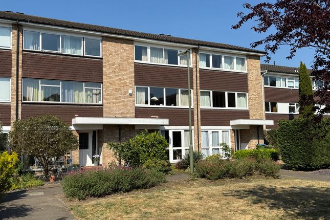 4 bedroom end of terrace house for sale