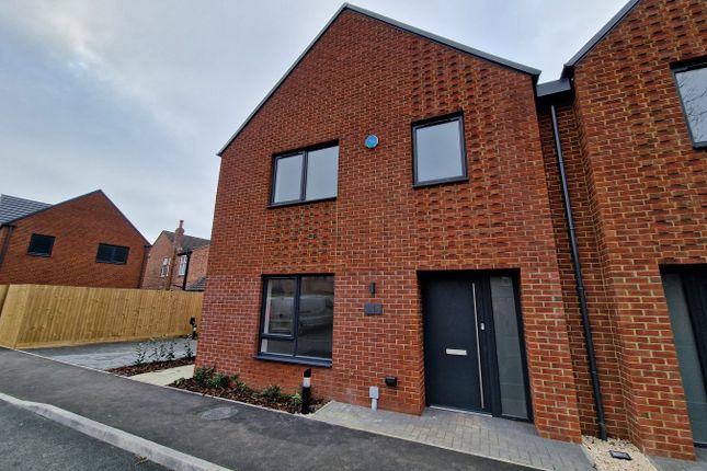 4 bedroom semi-detached house for sale