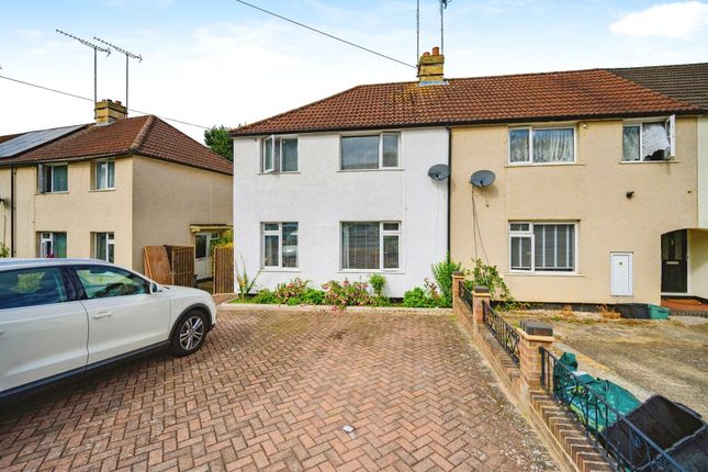 4 bedroom end of terrace house for sale