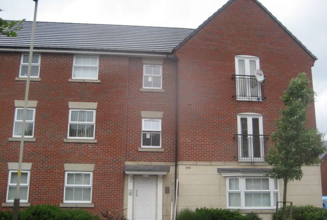 Brompton road, Hamilton, Leicester, LE5 2 bed flat for sale