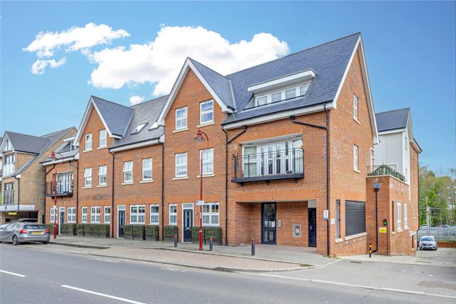 Watling Street, Radlett... 2 bed apartment for sale