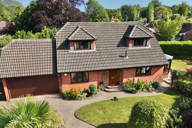 4 bed detached house