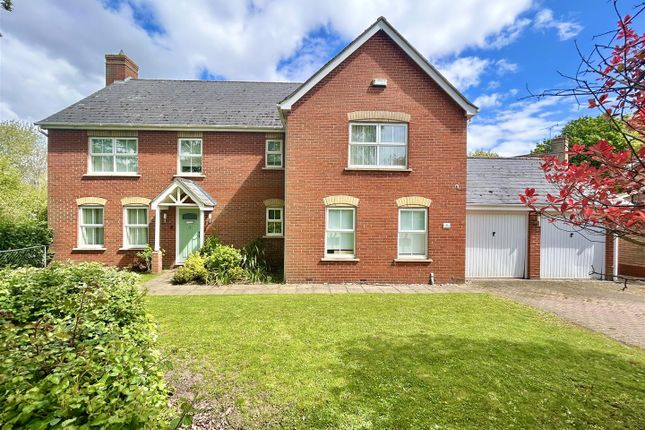 Washall Drive, Great Notley, Braintree 5 bed detached house for sale