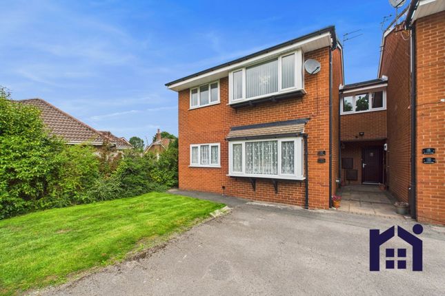 Slater Lane, Leyland, PR26 7SB 2 bed flat for sale