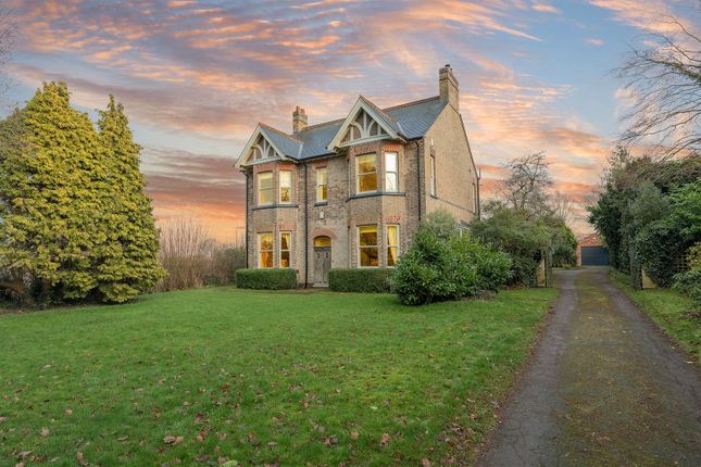Kirkby Road, Leicester LE9 5 bed detached house for sale