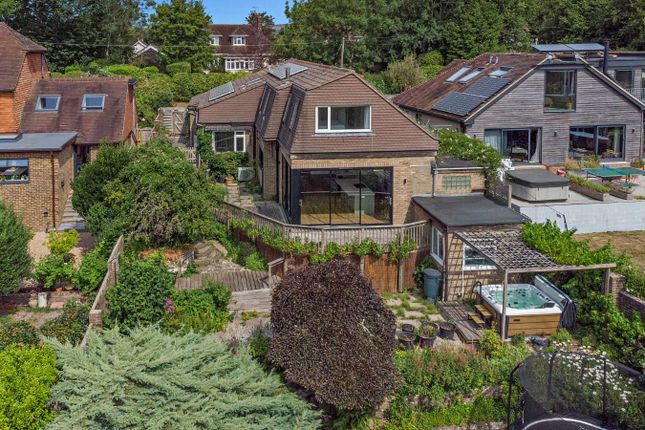 6 bed detached house