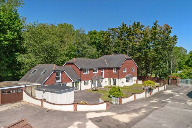 8 bed detached house