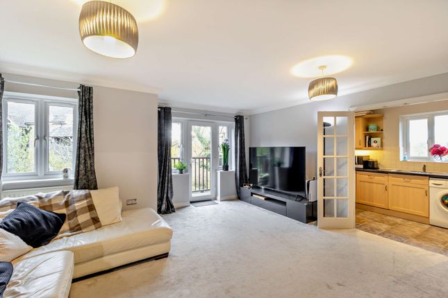 Springwell Lane, Rickmansworth, WD3 2 bed apartment for sale