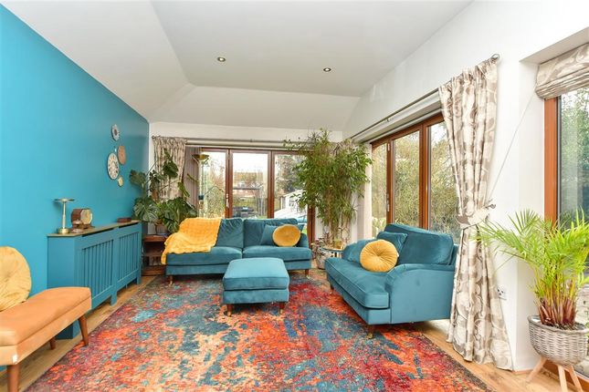 Hollow Lane, Snodland, Kent 3 bed semi