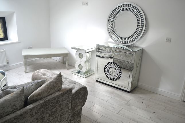 2 bed flat
