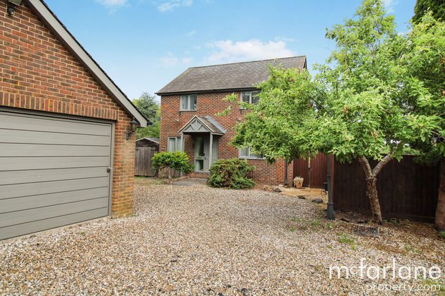 Burycroft, Swindon SN4 4 bed detached house for sale