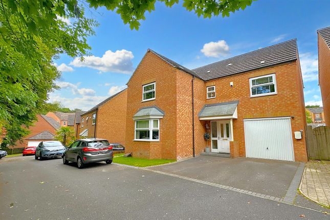 4 bed detached house