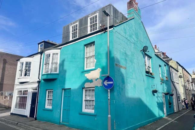 3 bedroom town house for sale