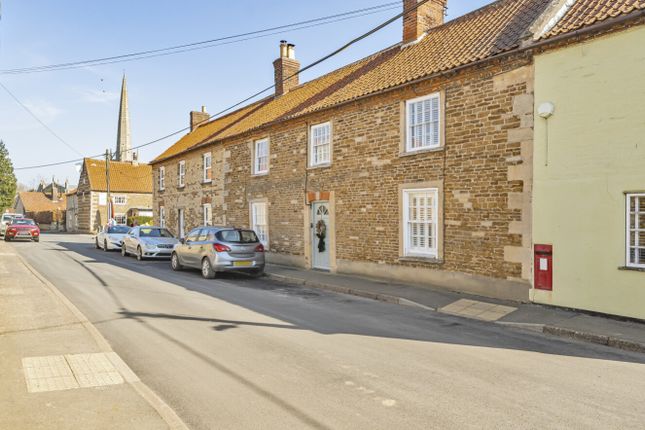 High Street, Caythorpe, Grantham... 4 bed semi