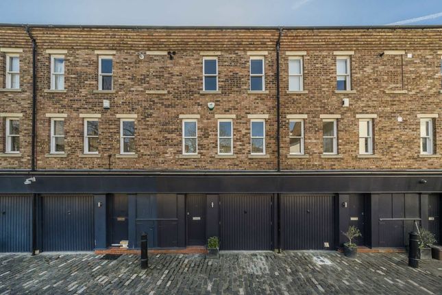 St. Pauls Mews, London NW1 4 bed terraced house for sale