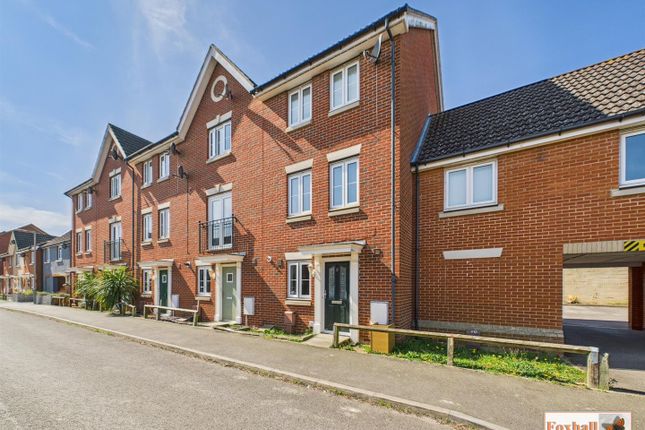 4 bed terraced house