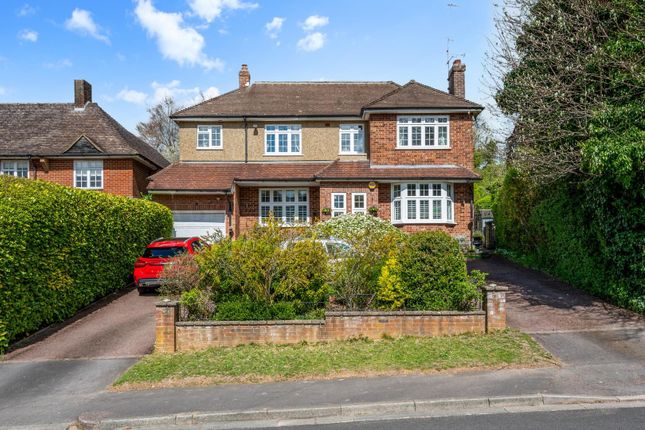 Downs Way, Tadworth KT20 5 bed detached house for sale